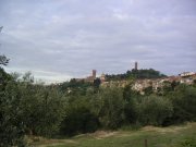 San Miniato
from a distance
(5471 bytes)